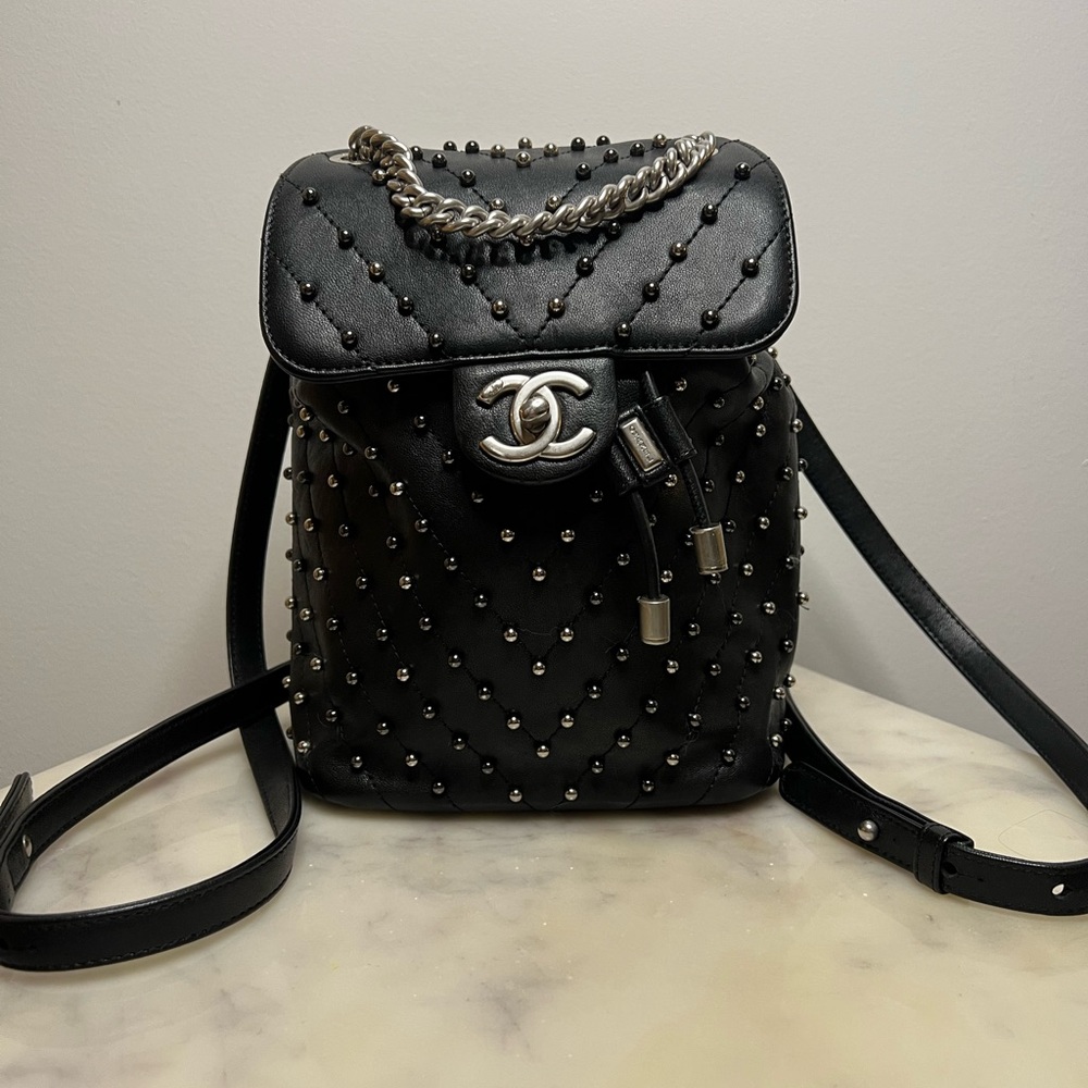 100% Authentic 💎 Chanel Stud Wars Studded Chevron backpack